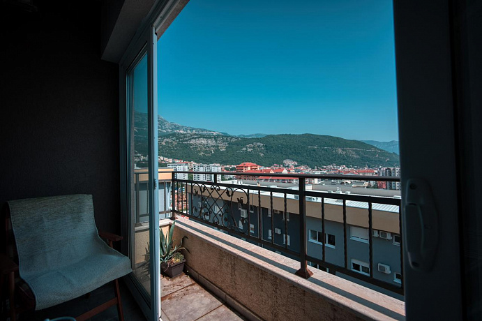 For sale apartment in Budva with a city view